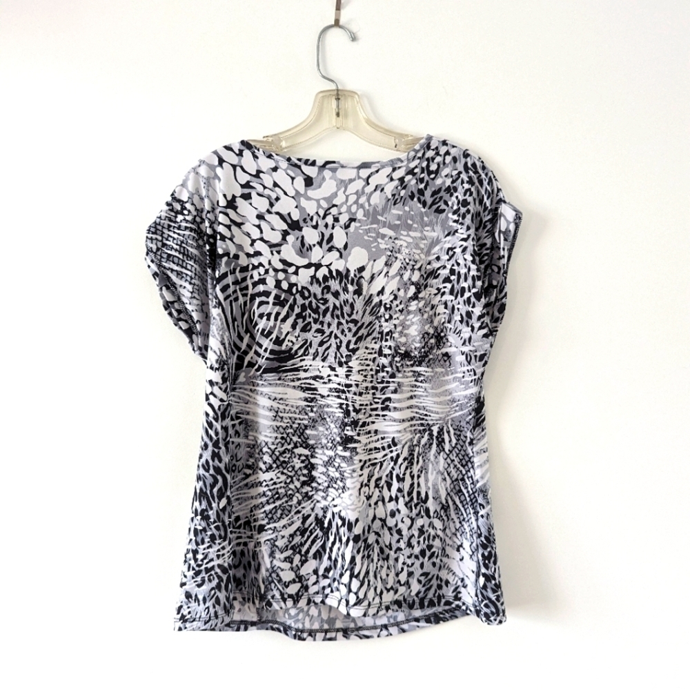 Mandee Abstract Monochrome Print Top with Waist Cinch - Size L Leopard Zebra - Picture 2 of 9